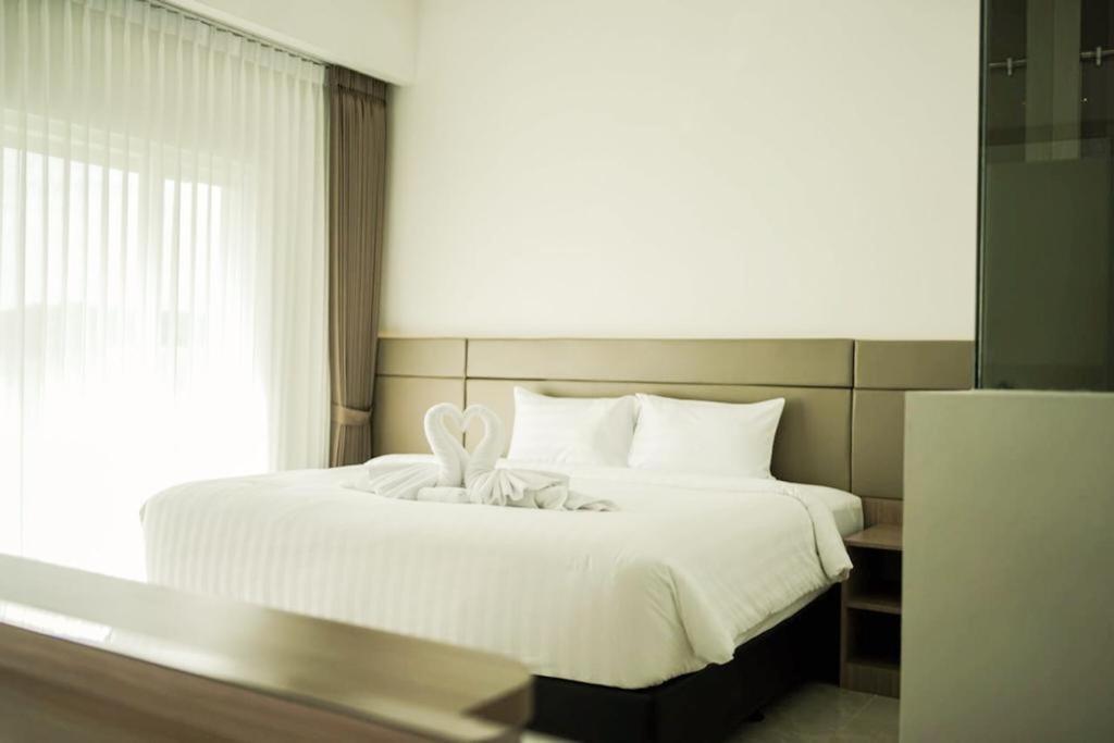Grand Samota Hotel Sumbawa Exteriör bild