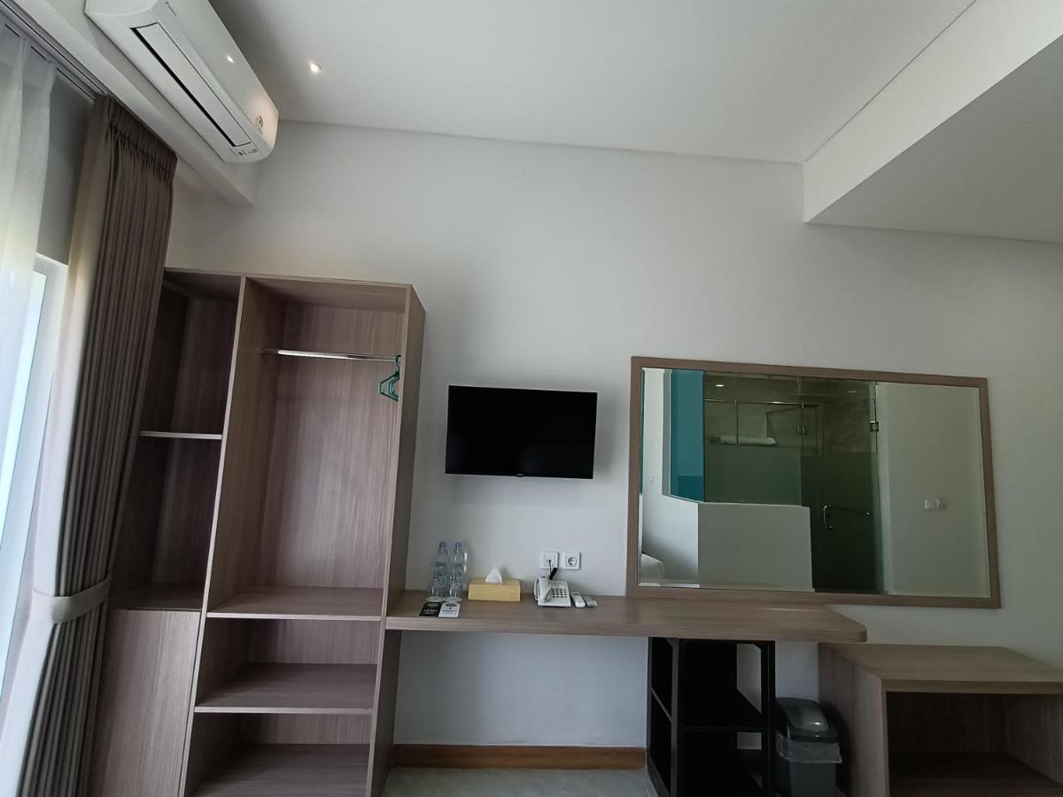 Grand Samota Hotel Sumbawa Exteriör bild