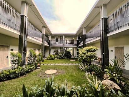 Grand Samota Hotel Sumbawa Exteriör bild